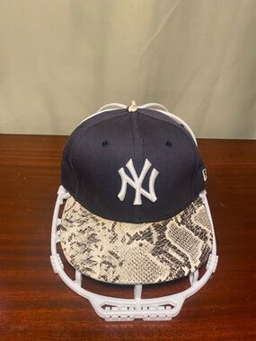 New York Yankees New Era 9Fifty Black and Cream Reptile Pattern baseball Cap O/S